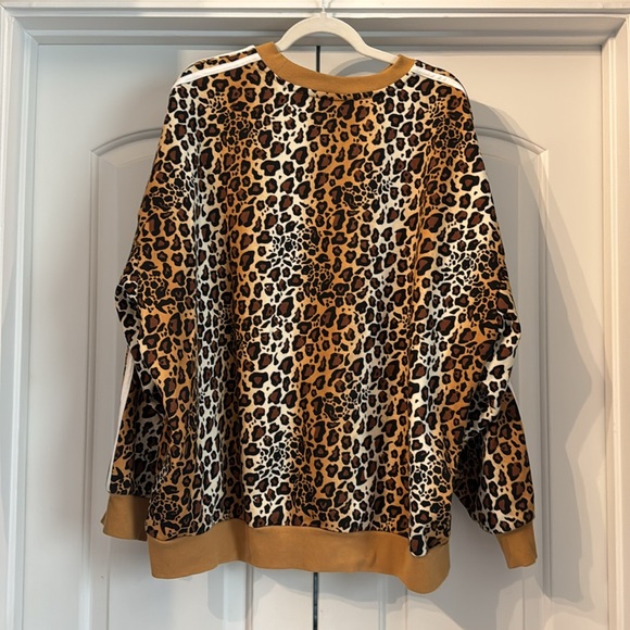 Adidas animal print over sized sweatshirt - L - Picture 6 of 8